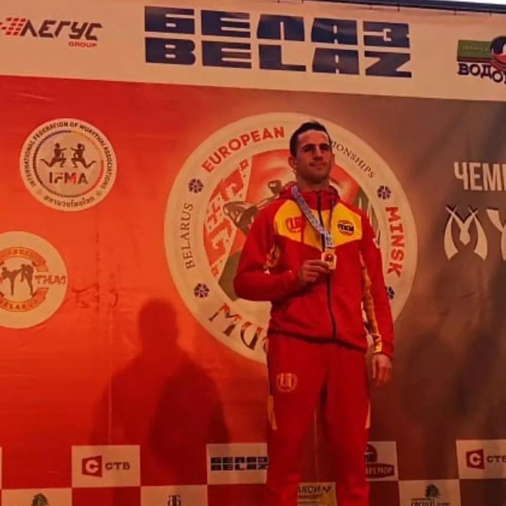 El navarro Mikel Fern&aacute;ndez reina en la cuna del Muay Thai